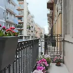 Apartman The Singer's House Bari